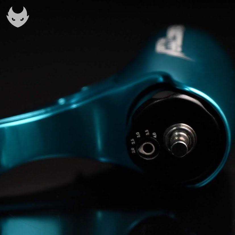 Rotary give dial engraved 2.0, 2.5, 3.0, 3.5 and 4.0 millimetres